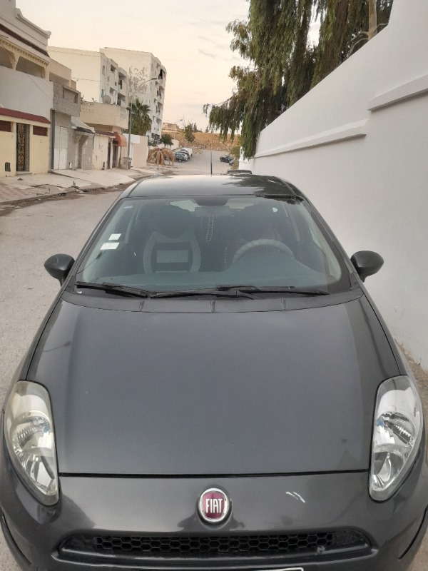 Fiat GRANDE PUNTO Essence 2014 à Tunis - Photo 1