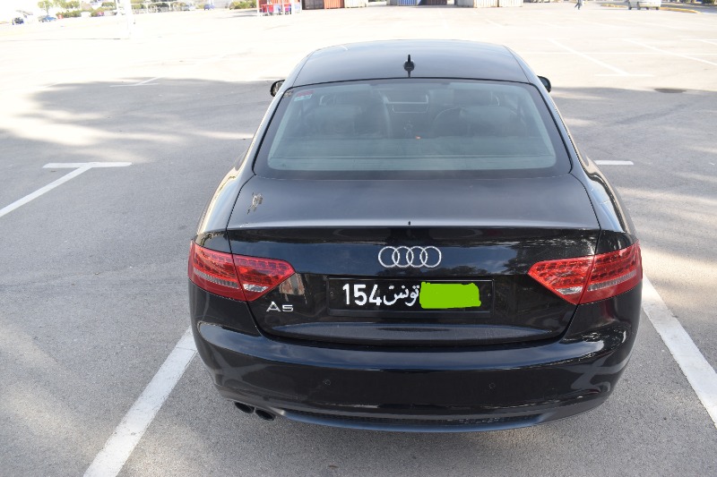 Audi A5 Essence 2011 à Ariana - Photo 4