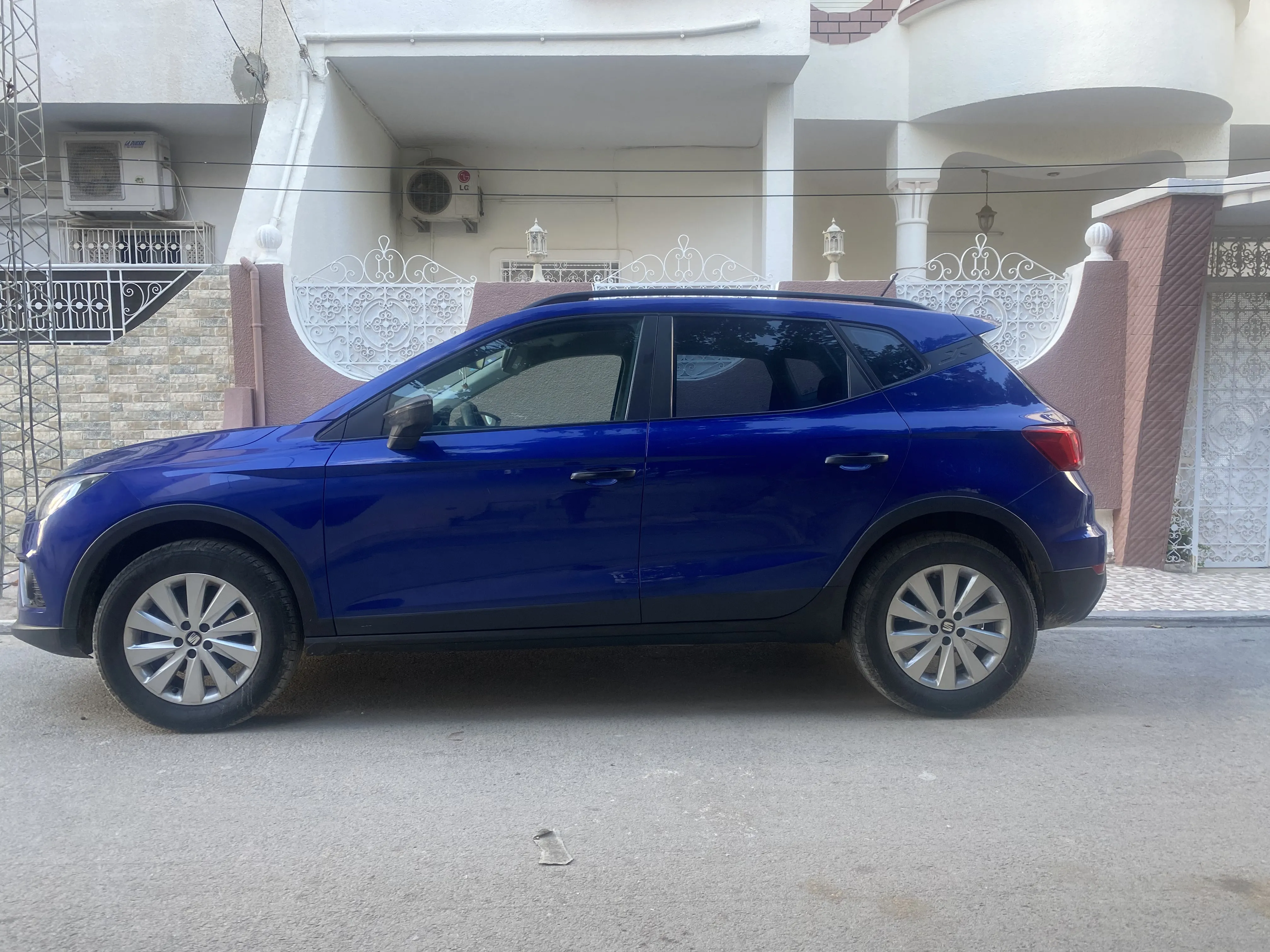 Seat Arona SUV 1.6 à Tunisie - Photo 2