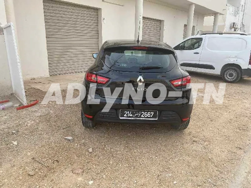 clio 4 1ere main 4 cylindre à Sfax - Photo 3