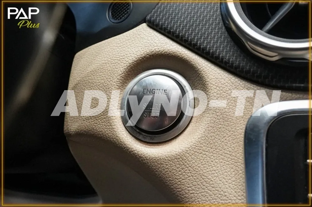 ▶ MERCEDES-BENZ GLA 180 ◀ à Tunis - Photo 3