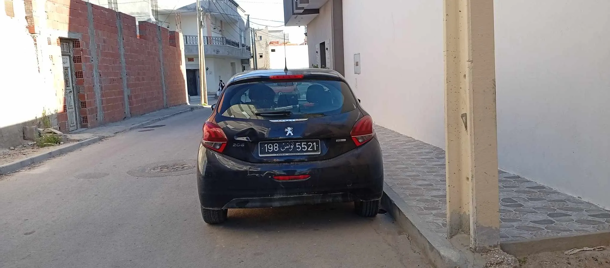 Peugeot 208 à sousse - Photo 1