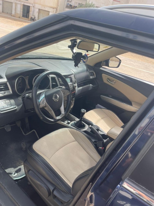Ssangyong Tivoli Essence 2016 à Sfax - Photo 6