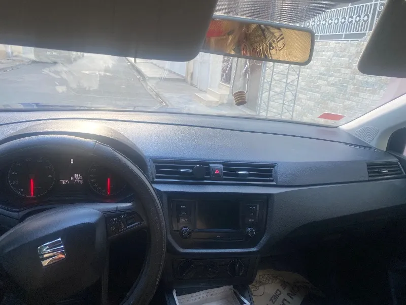 Seat Arona Essence 1.6 à Kairouan - Photo 5