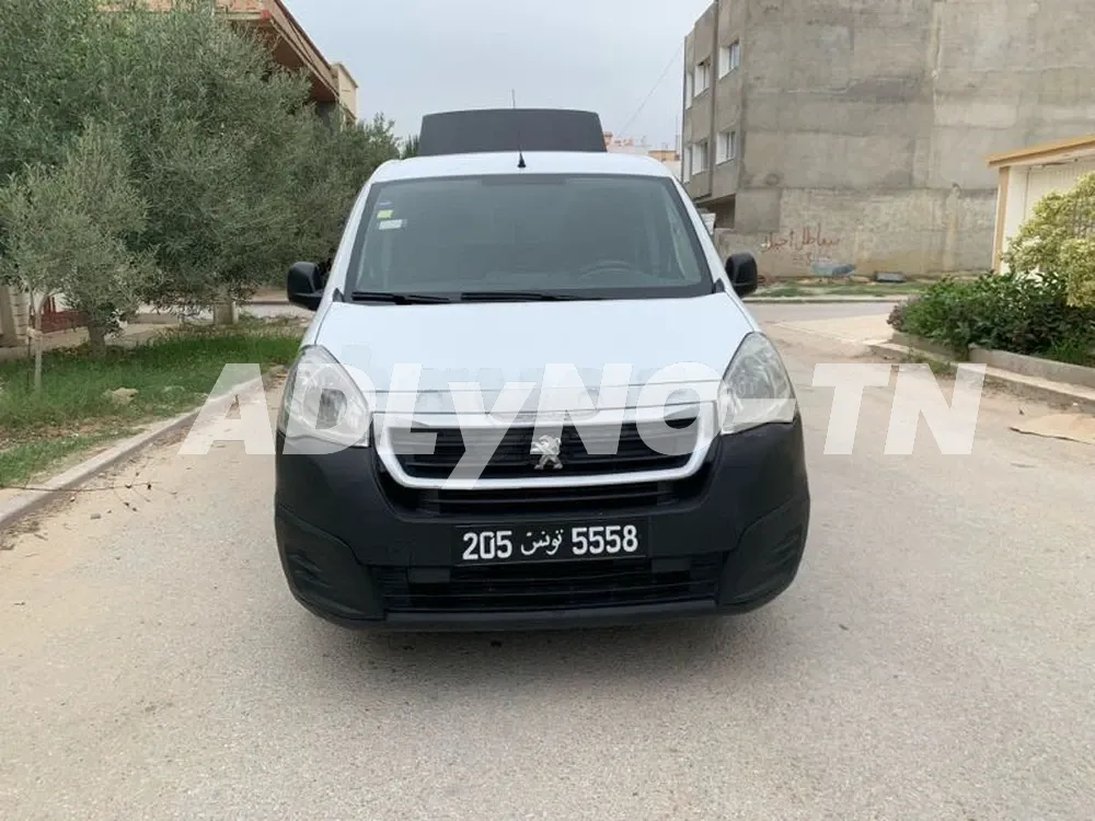 Peugeot partner état neuf à Nabeul - Photo 7