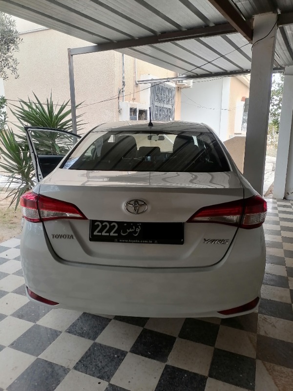 Toyota Yaris Essence 2021 à Sfax - Photo 8