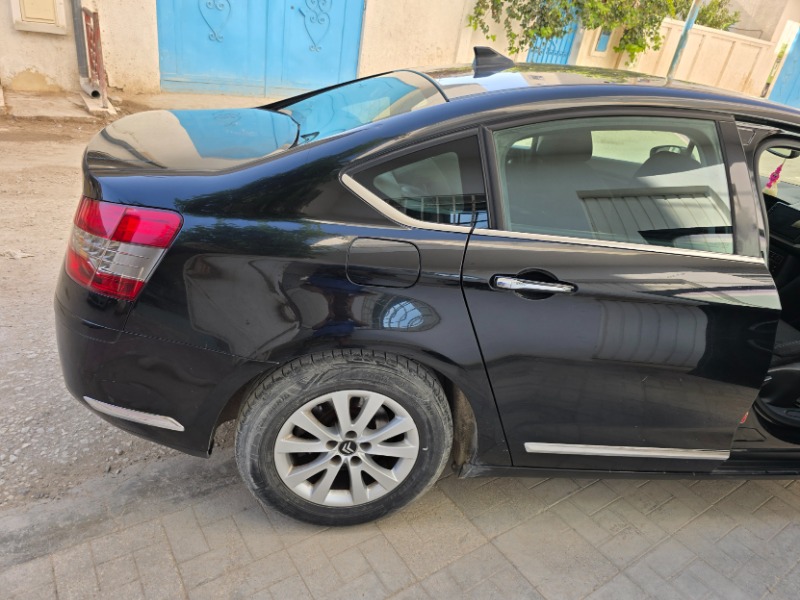 Citroen C5 II TOURER Diesel 2011 à Tunis - Photo 2