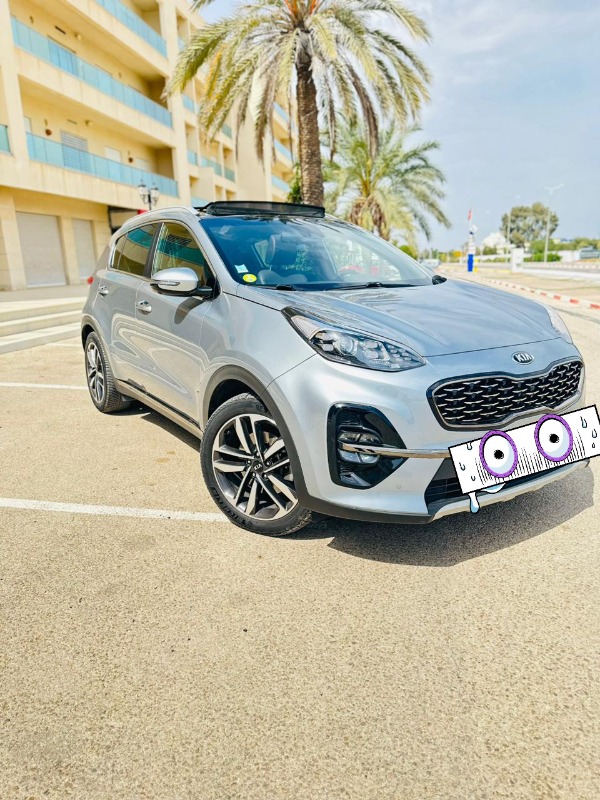 Kia SPORTAGE Hybride 2022 à Manouba - Photo 1