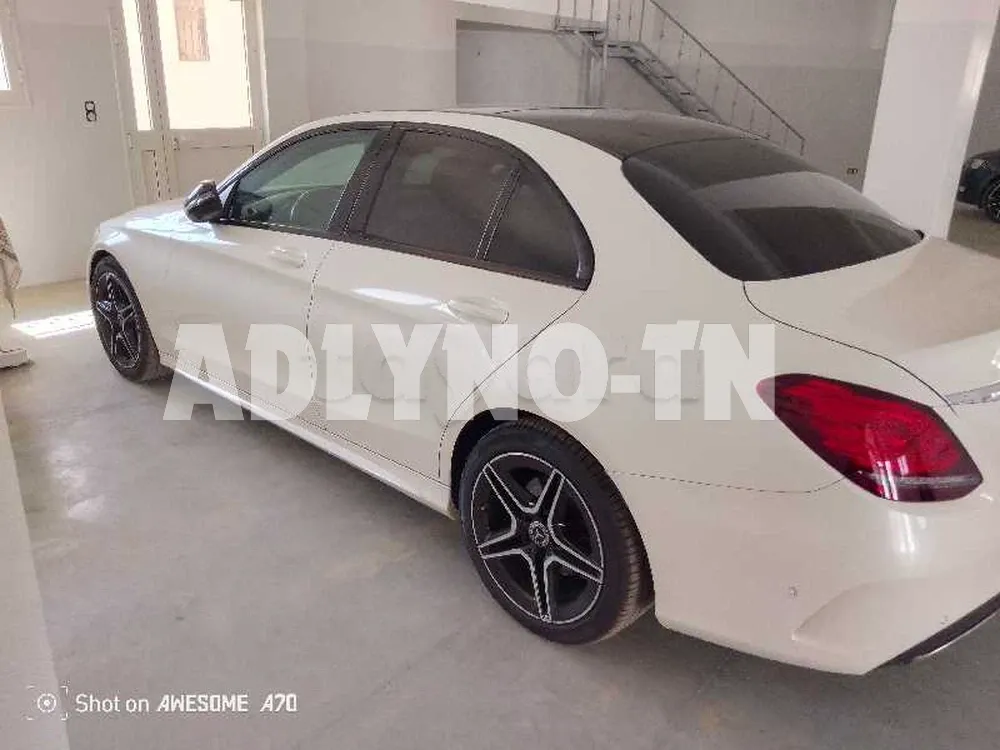 Mercedes classe c 180 à Monastir - Photo 2