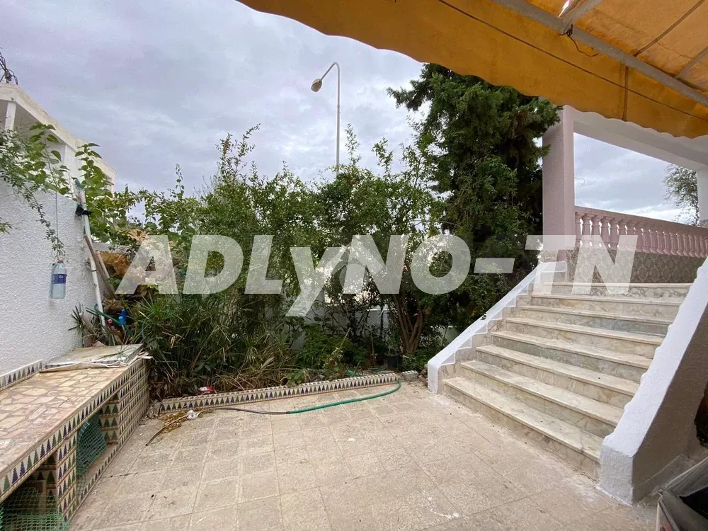Etage de villa en Location à Ennasr 2 à Ariana - Photo 1