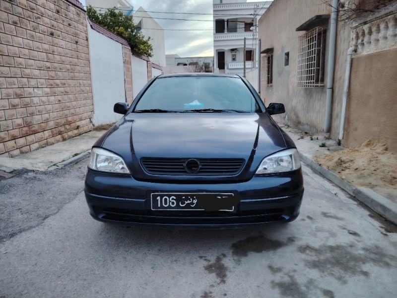 Opel Astra Essence 2002 à Ben Arous - Photo 3