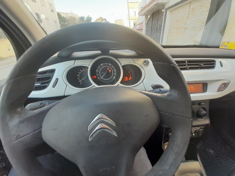 Citroen C3 II Essence 2013 à Tunis - Photo 4
