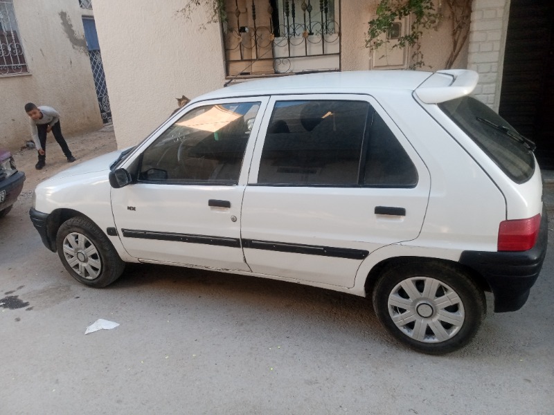Peugeot 106 Essence 1997 à Tunis - Photo 1