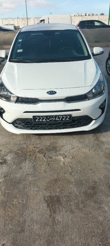 Kia RIO Essence 2021 à Tunis - Photo 2
