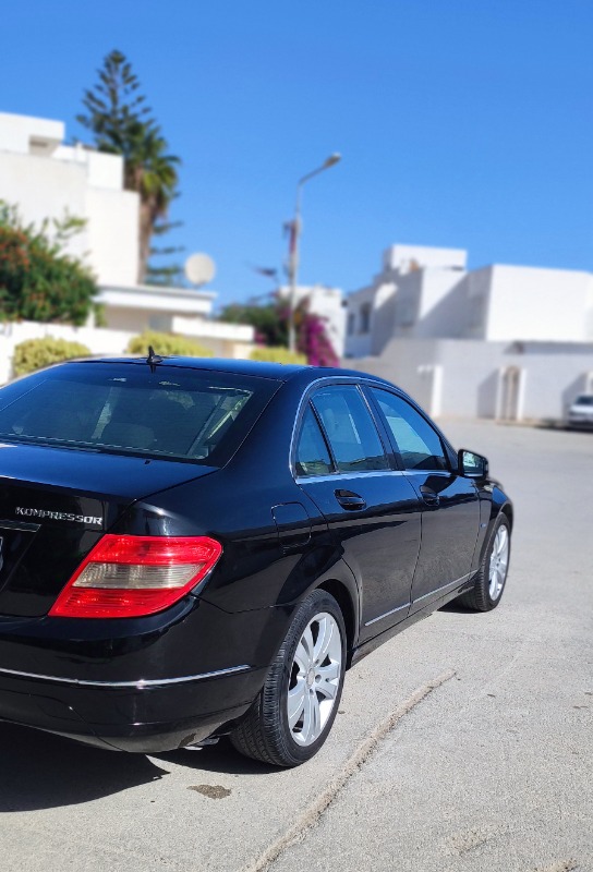 Mercedes Classe C première Main à Tunis - Photo 5