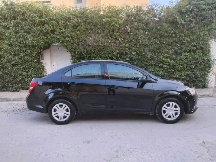CHEVROLET SONIC PREMIÈRE MAIN EN ÉTAT NEUF à Bizerte - Photo 8