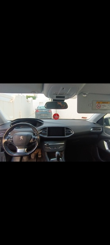 Peugeot 308 Essence 2020 à Ariana - Photo 3