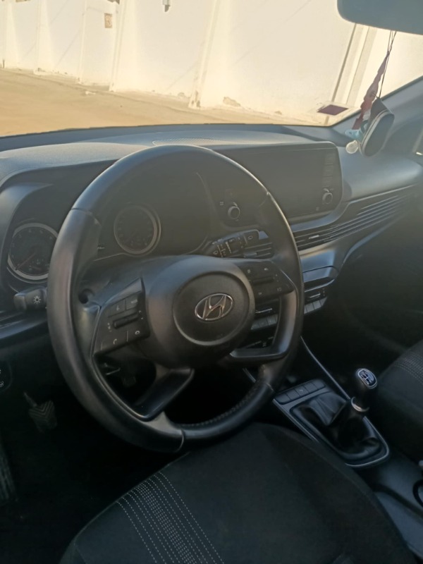 Hyundai I20 Essence 2021 à Medenine - Photo 4