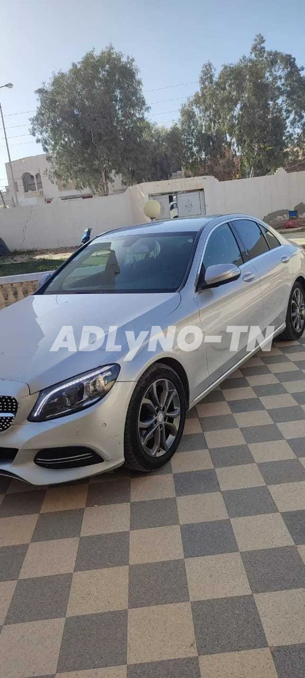 Mercedes-Benz c 180 à Tataouine - Photo 2