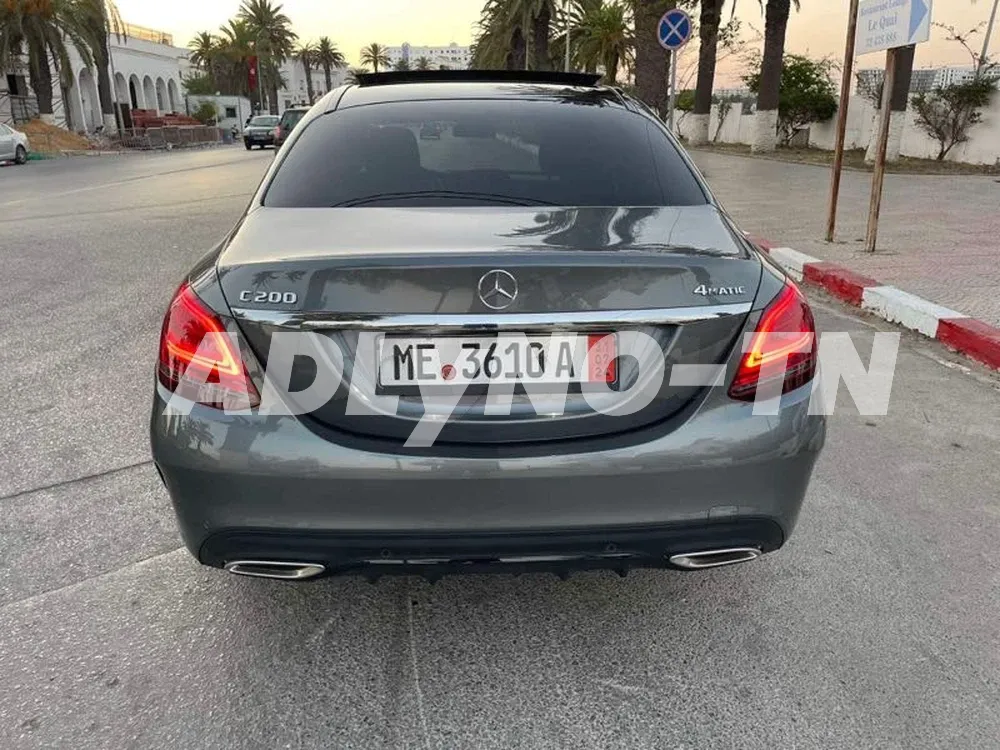 C200 4 matic kit amg roulée 9mkm black edition full options tu246 à Bizerte - Photo 3