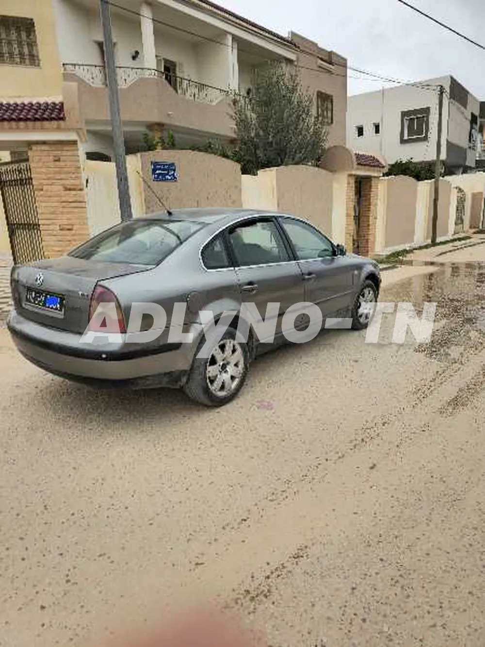 Passat tdi 1.9 deux bondes rouges 130 cv 7 cv gazoil modele 2002 tt options climatiseur electronic en marche abs fermiture cantral 4 vitres electric chargeur 6 cd multifonctions au volant à Sfax - Photo 4