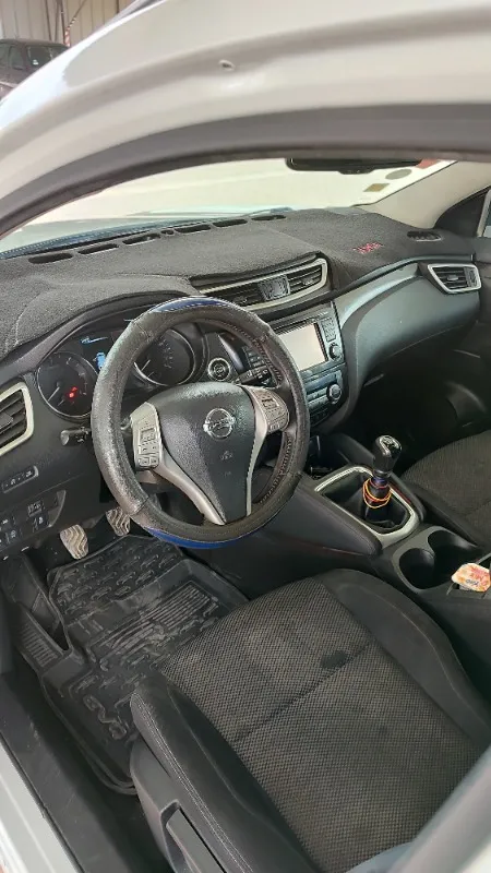 Nissan Qashqai Diesel 2017 à Sfax - Photo 4