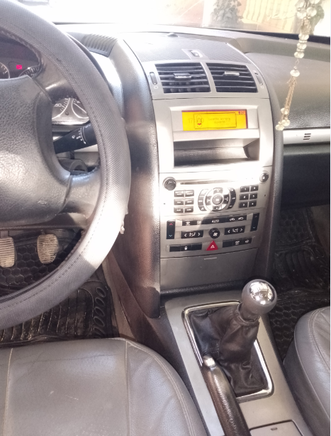 Peugeot 407 Diesel 2004 à Ben Arous - Photo 4
