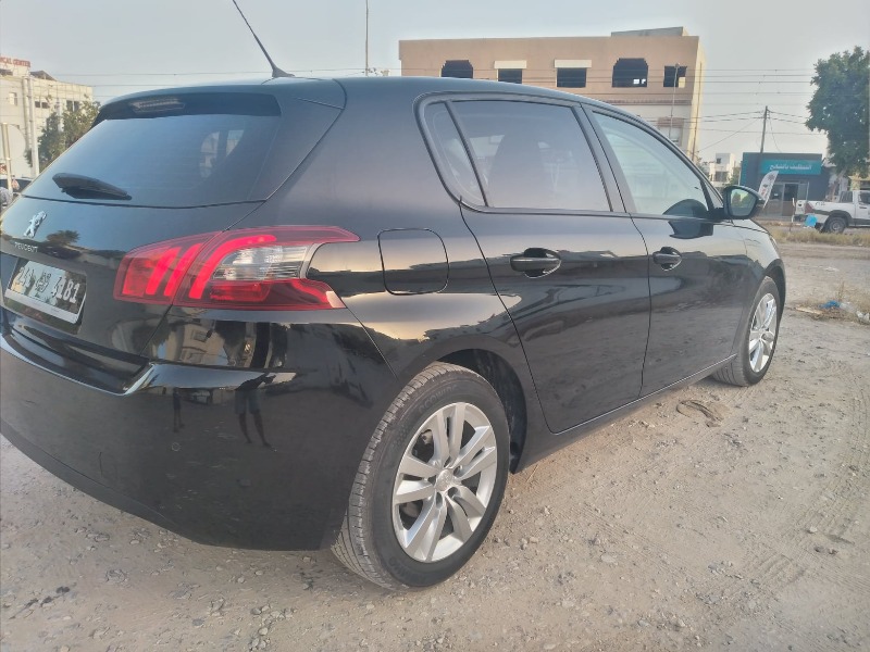 Peugeot 308 Diesel 2020 à Manouba - Photo 5