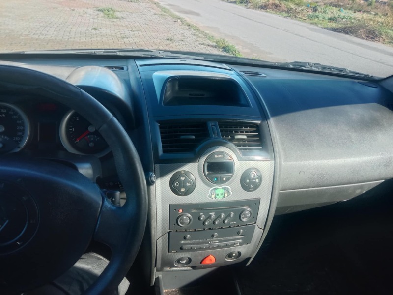 Renault Megane Diesel 2004 à Ben Arous - Photo 4