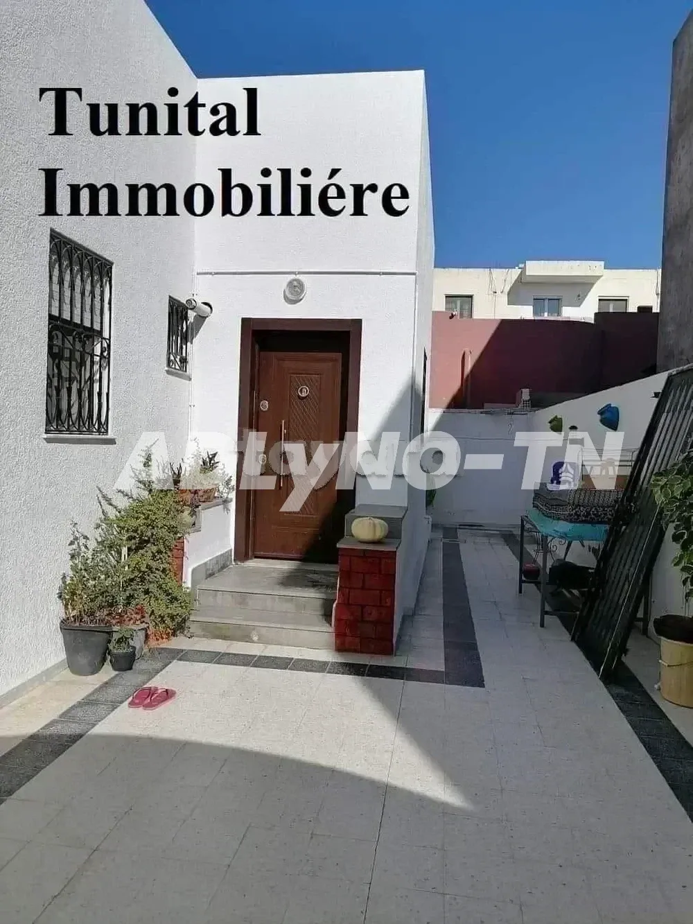 la marsa bhar lazreg pas loin de soukra sidi Fraj. A vendre villa trés haut standing sur un seul niveau à Tunis - Photo 1