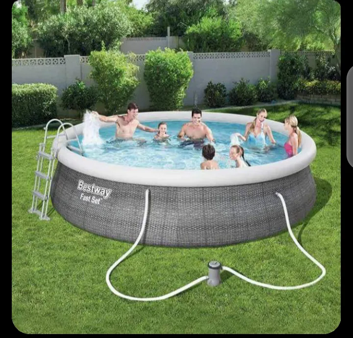 Piscine gonflable à Nabeul - Photo 1