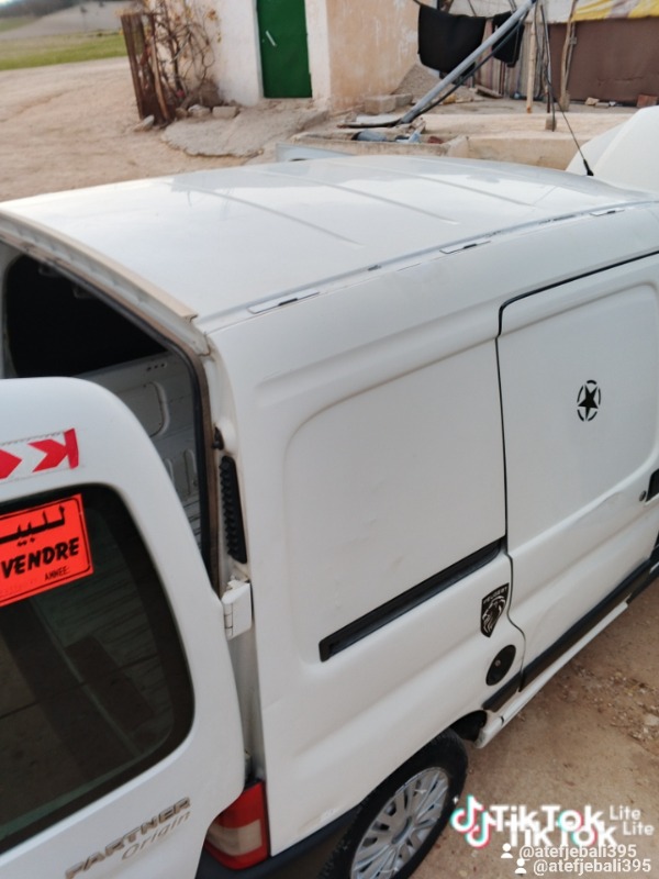 Peugeot Partner Diesel 2024 à Tunisie - Photo 4