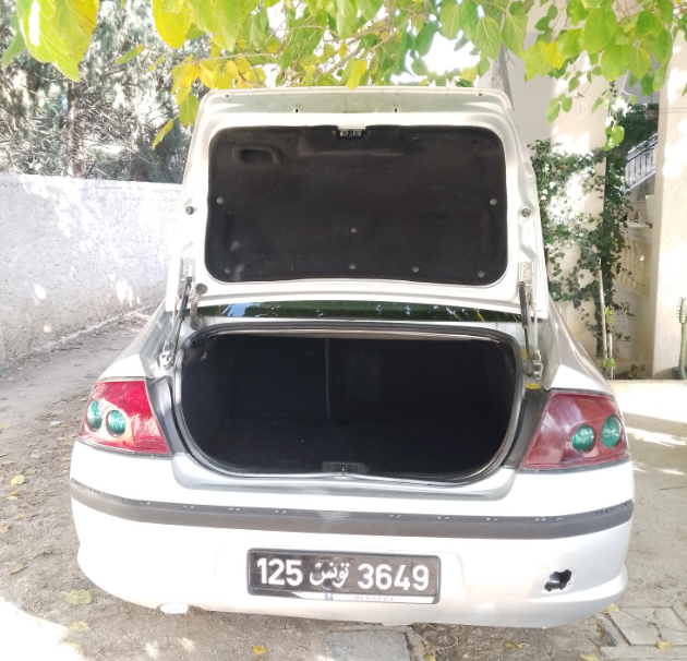 Peugeot 407 Diesel 2004 à Ben Arous - Photo 2