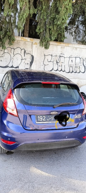 Ford FIESTA Essence 2016 à Tunis - Photo 1