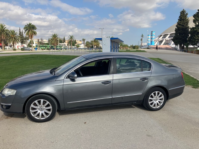 Volkswagen Passat Essence 2008 à Tunis - Photo 2