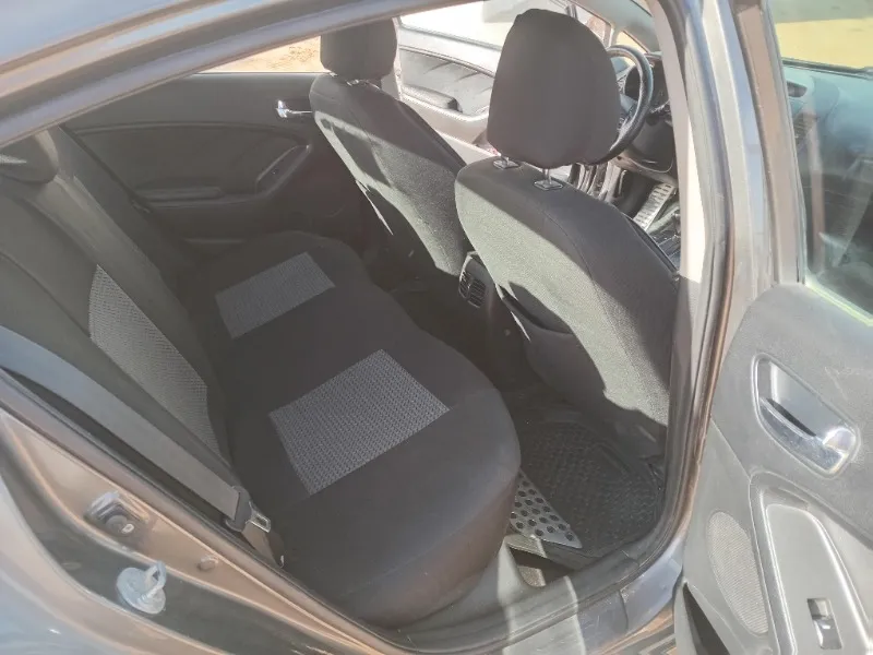 Kia CERATO Bva Essence 2014 à gabes - Photo 3