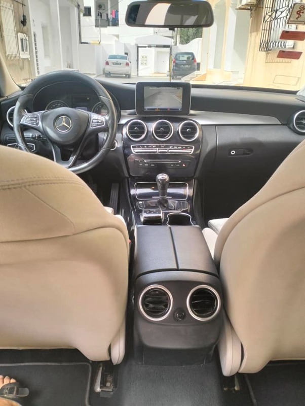 Mercedes Classe C Essence 2016 à Tunis - Photo 4