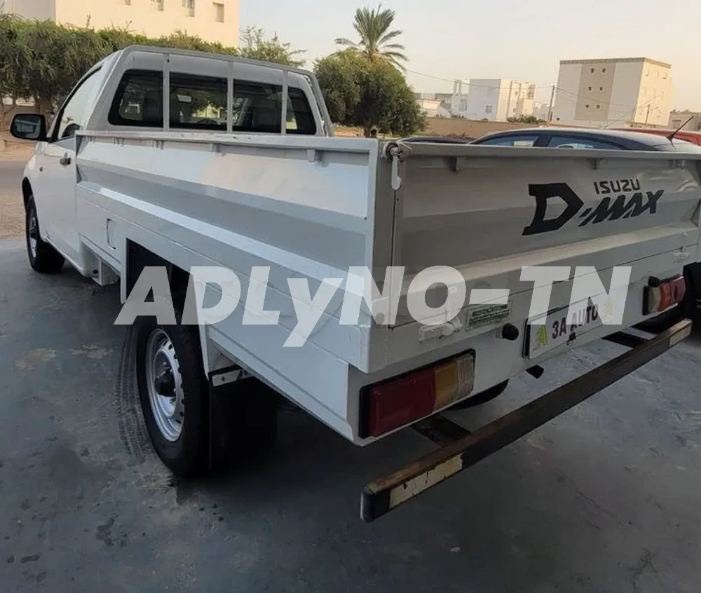 Isuzu dmax première main à Sfax - Photo 3