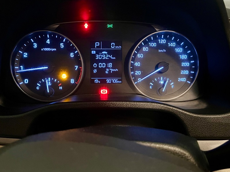 Hyundai ELANTRA Essence 2018 à Tunisie - Photo 2