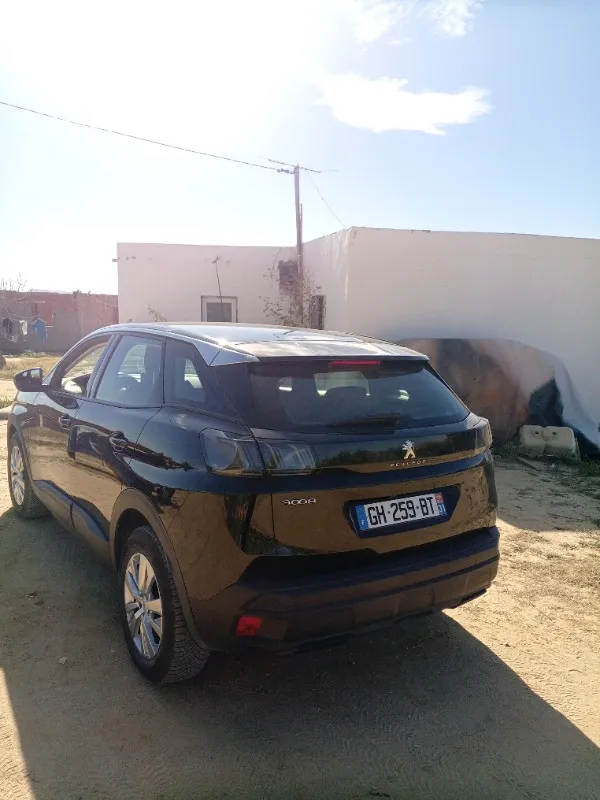 Peugeot 3008 Diesel 2022 à Kasserine - Photo 3