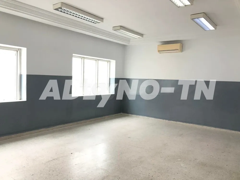 A louer Immeuble 5 niveaux de 1150 m au Belvédère Tunis à Tunis - Photo 2