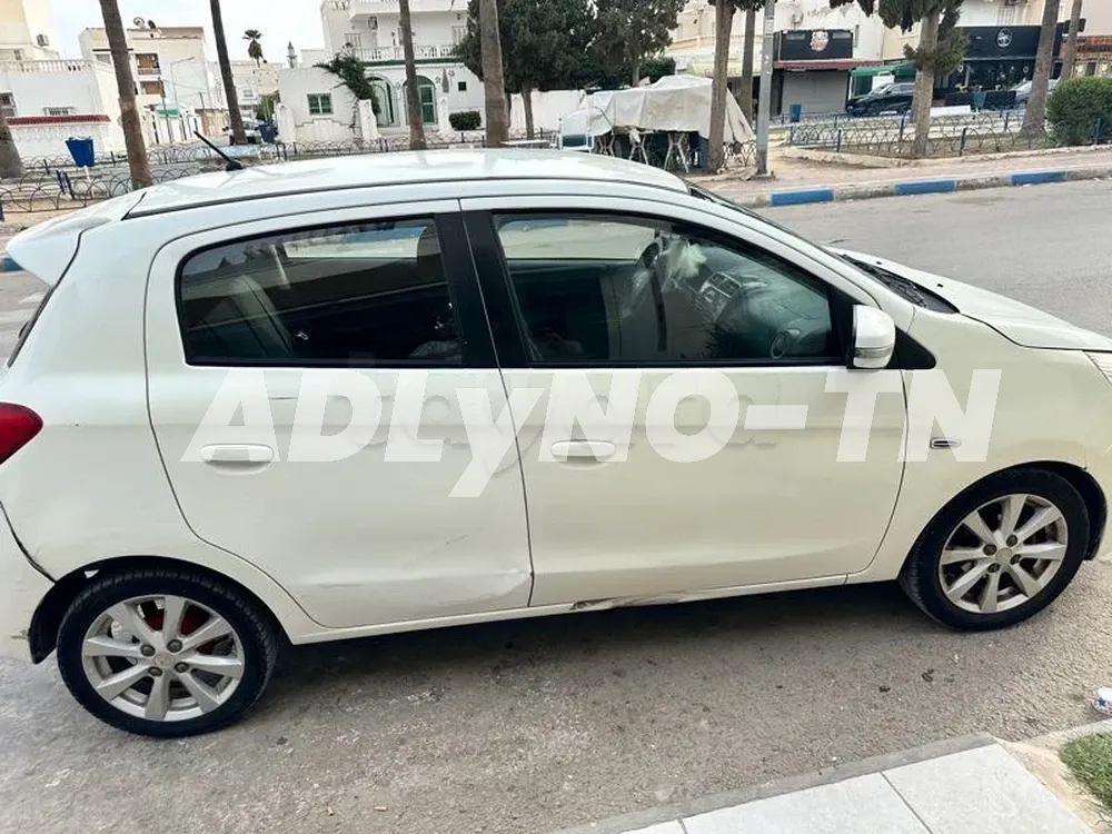 Mitsibushi Mirage à Monastir - Photo 8