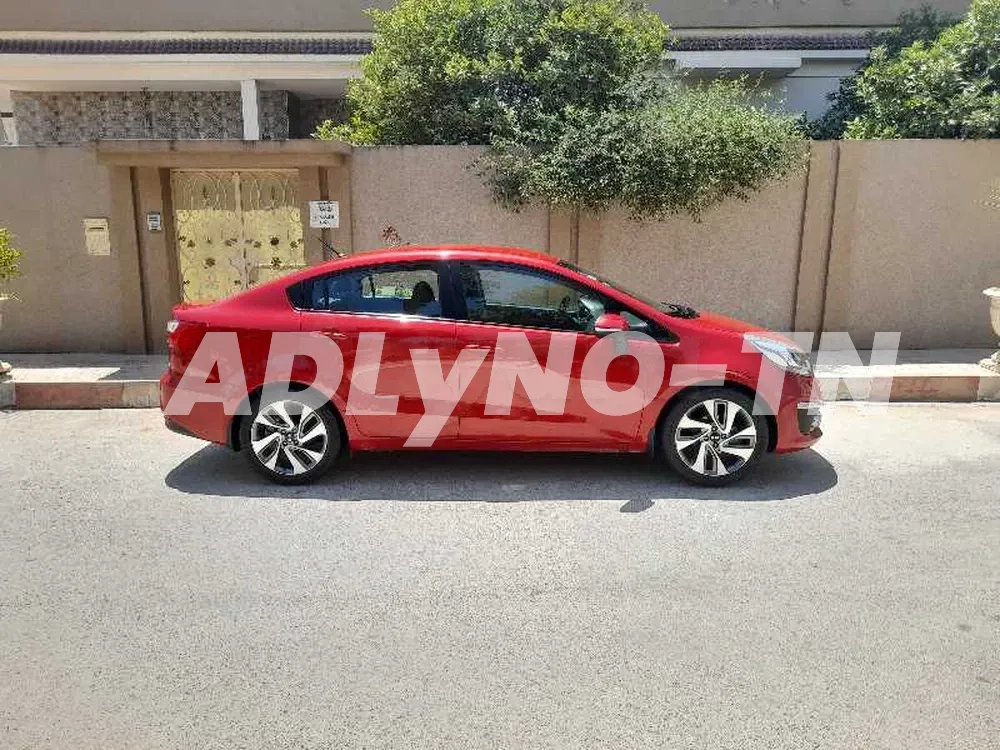 kia Rio 1er main à Ariana - Photo 4