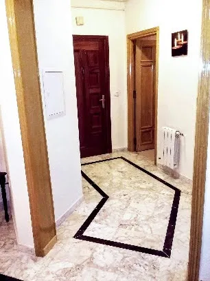 Très bel apt S1 meublé Ennasr2 pr étranger à Ariana - Photo 7