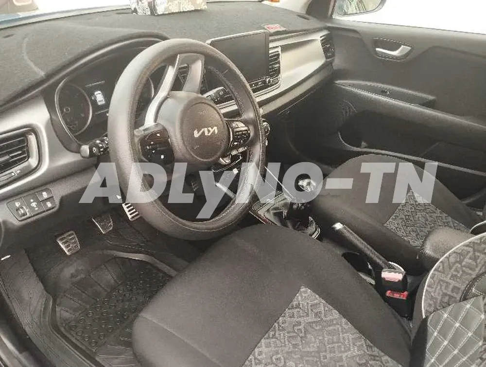 kia rio prestige faible kilométrage 30k 22599219 à Tunis - Photo 6