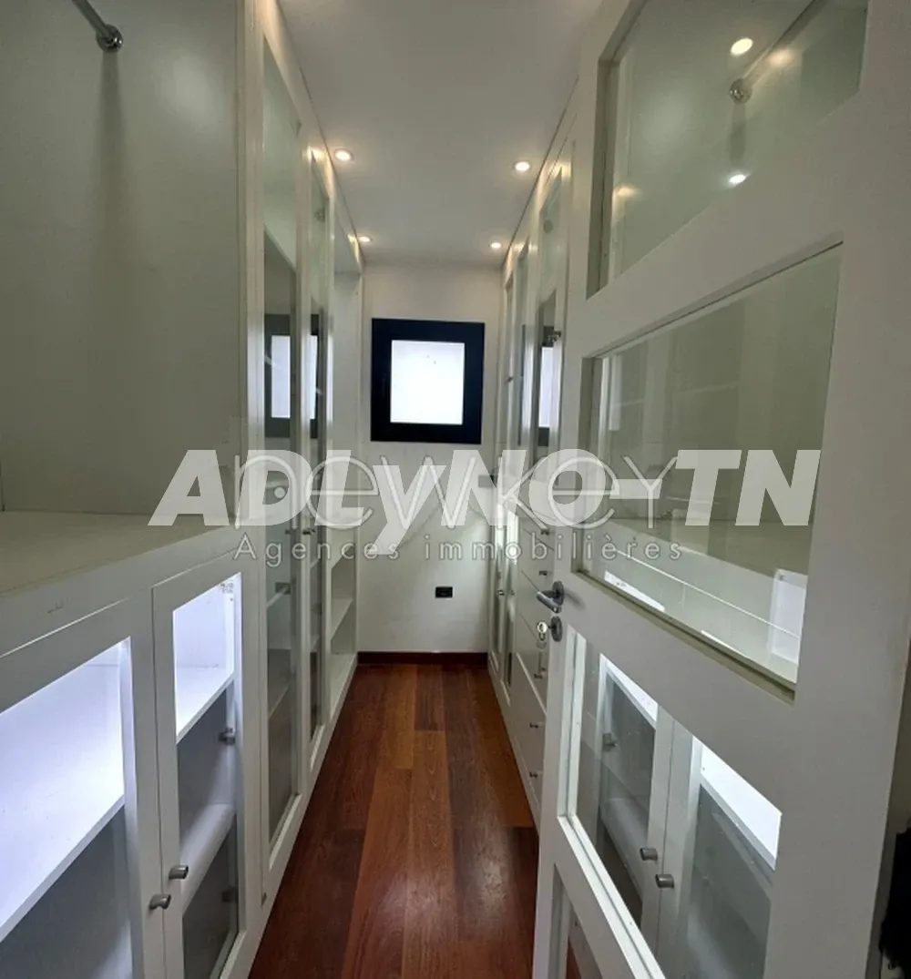 Une Villa indépendante S+4 à vendre à La Soukra à Ariana - Photo 6