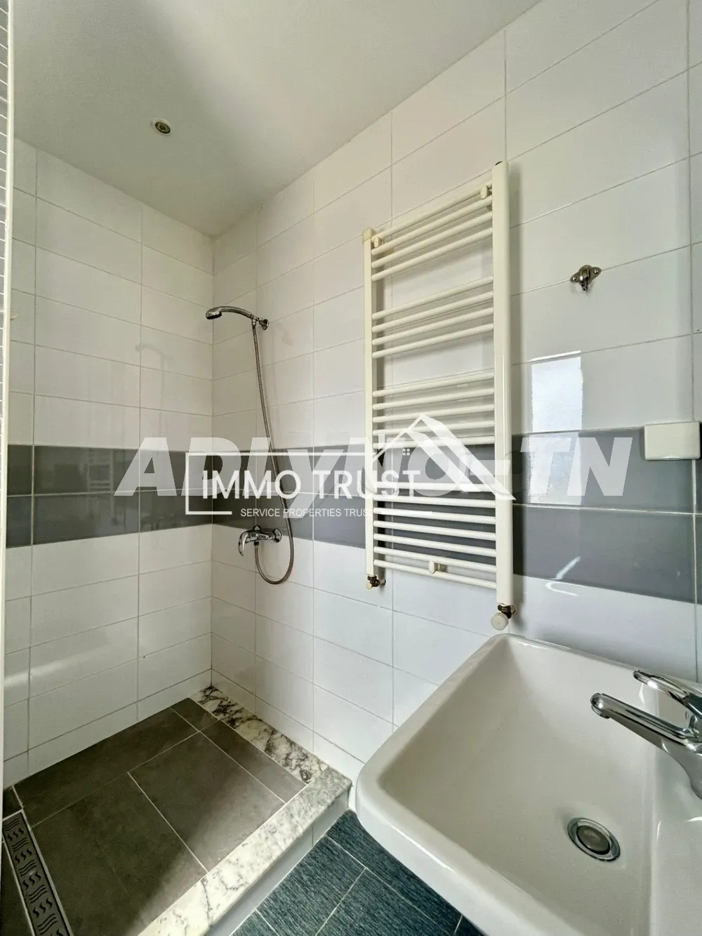 Villa S+4 avec jardin à La Soukra à Ariana - Photo 8