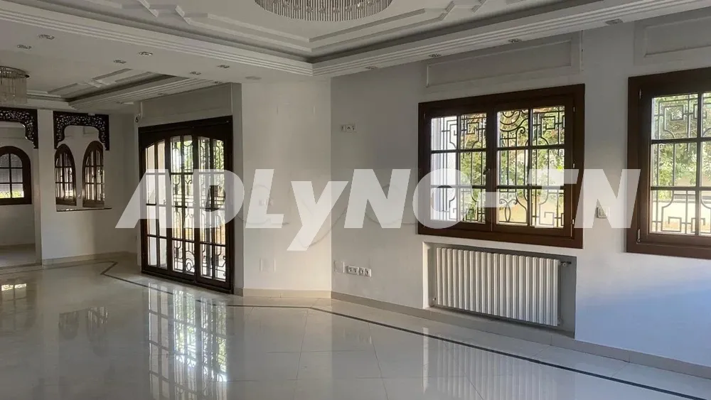 À louer villa à usage habitation ou bureautique à Mutuelleville à Tunis - Photo 2