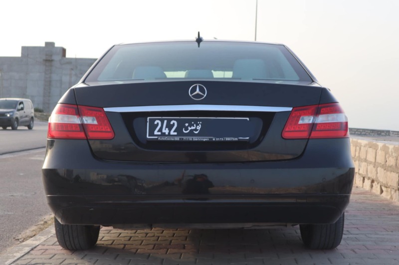 Mercedes Classe E Diesel 2010 à Mahdia - Photo 4
