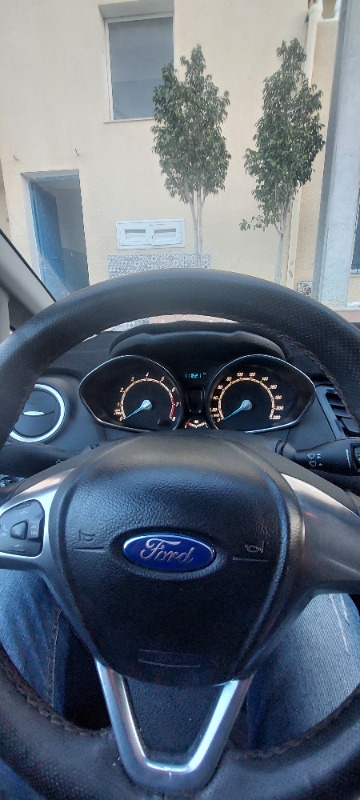 Ford FIESTA Essence 2015 à Tunisie - Photo 5